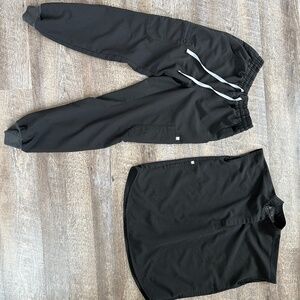 FIGS BLACK SCRUB SET